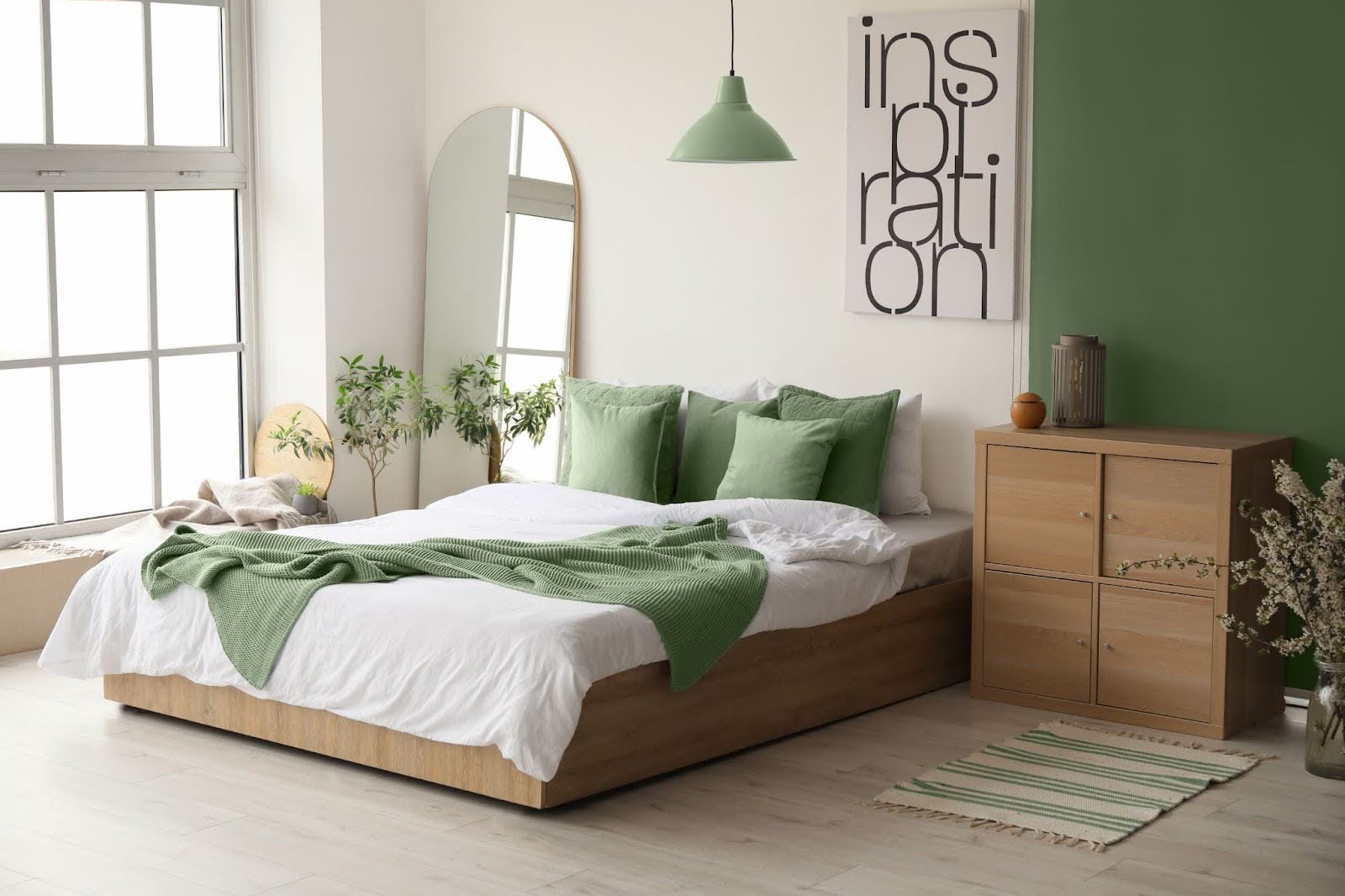 Nice Bedroom with Sheets and Comforter